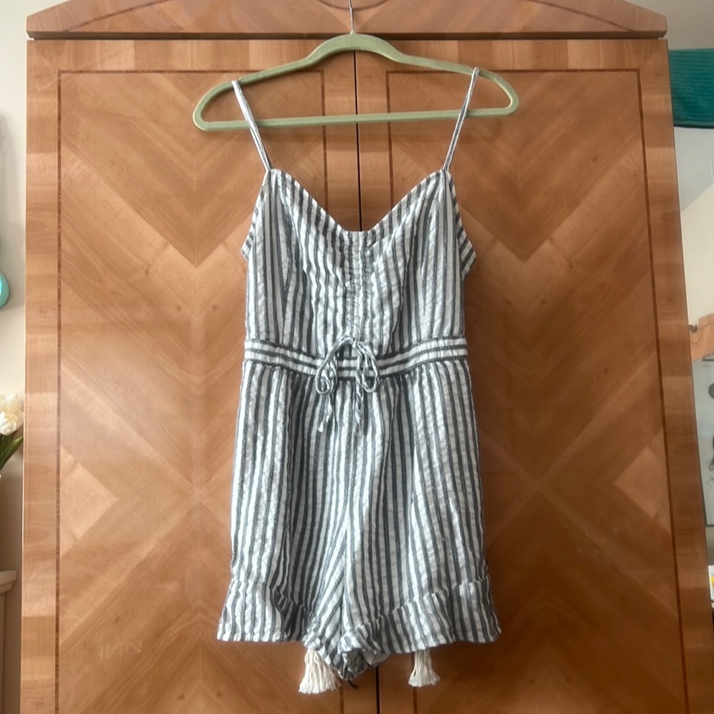 American eagle outfitters grey and white striped romper